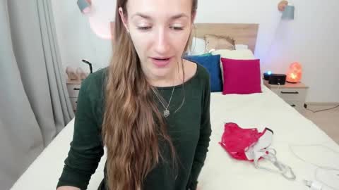 kate_redgar online show from 10/04/25, 03:54