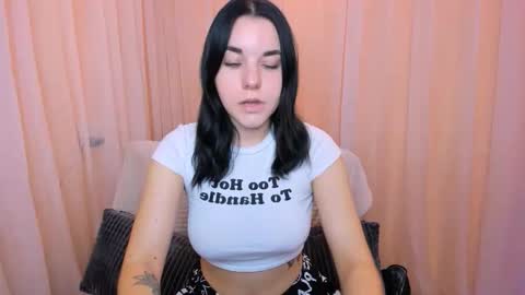 KATE online show from 11/18/25, 07:35