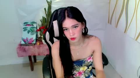 Snapshot of kate_romance chatting on 12/03/24, 02:47 Kate online show from 12/03/24, 02:47
