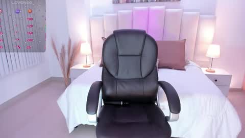 kate_rous online show from 10/09/25, 05:16