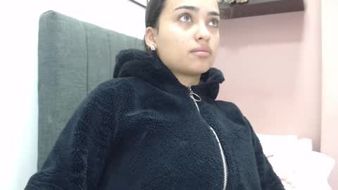 Kari online show from 03/10/25, 01:10