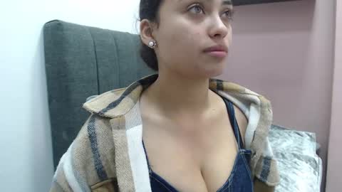 Kari online show from 09/19/25, 01:23