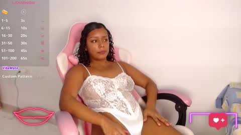 Snapshot of katediaz_ chatting on 11/15/25, 07:54 Kate Diaz online show from 11/15/25, 07:54