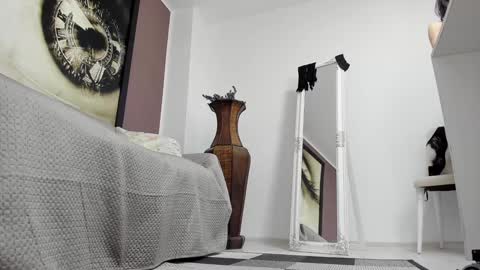 KateDolly online show from 02/08/25, 05:18