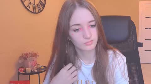 katekayer online show from 10/08/25, 09:07