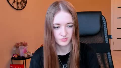 katekayer online show from 10/22/25, 09:31