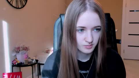 katekayer online show from 11/04/25, 10:47