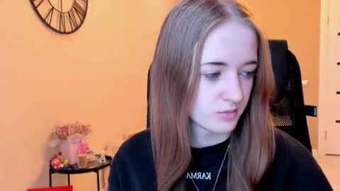 katekayer online show from 11/05/25, 10:48