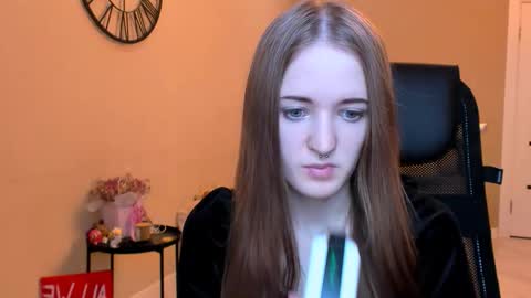 katekayer online show from 11/10/25, 11:20