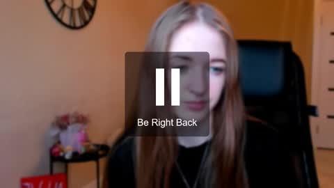 katekayer online show from 11/18/25, 11:25