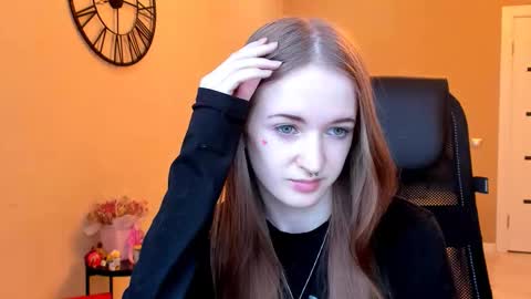 katekayer online show from 11/22/25, 11:20