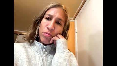 Katelin online show from 11/19/25, 02:55