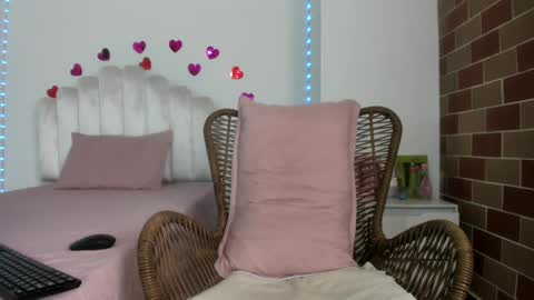 Snapshot of katerin_moore chatting on 09/20/25, 03:57 katherin moore online show from 09/20/25, 03:57