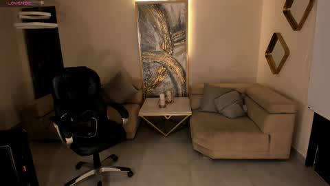 Snapshot of katesunder chatting on 10/20/25, 10:27 K A T E online show from 10/20/25, 10:27