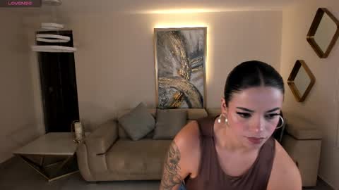 Snapshot of katesunder chatting on 10/26/25, 08:09 K A T E online show from 10/26/25, 08:09