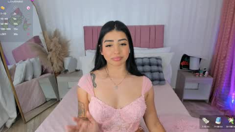 Snapshot of kath_rosee chatting on 02/06/25, 10:32 online show from 02/06/25, 10:32
