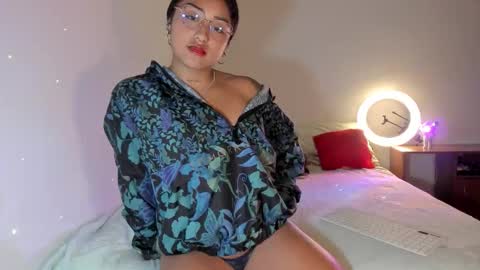 Snapshot of katharina_lopez chatting on 10/06/25, 10:51 Katha online show from 10/06/25, 10:51