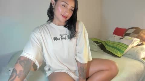 Snapshot of katharina_lopez chatting on 10/09/25, 12:52 Katha online show from 10/09/25, 12:52