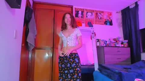 Snapshot of kathc_19 chatting on 02/17/25, 07:04 Katerine online show from 02/17/25, 07:04