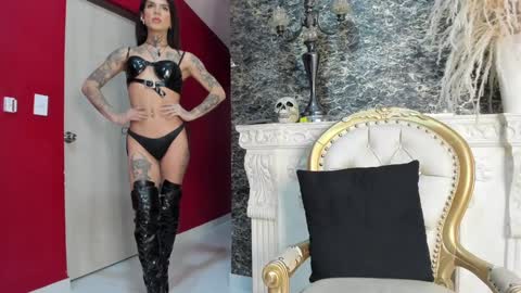 Snapshot of katherinblake chatting on 12/20/24, 01:47 Katherin online show from 12/20/24, 01:47