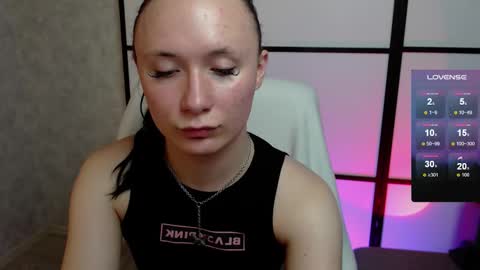 Snapshot of katherine_reinhart chatting on 10/15/25, 03:45 katherine_reinhart online show from 10/15/25, 03:45