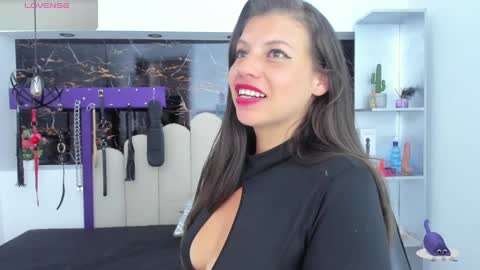 Snapshot of kathia_arnstrong chatting on 02/12/25, 05:05 Kathia online show from 02/12/25, 05:05