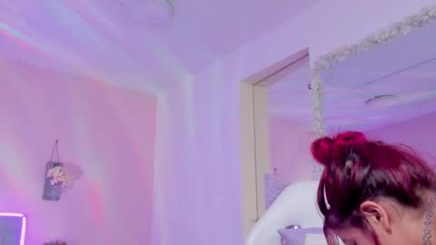 Kathia  online show from 02/18/25, 09:43