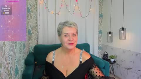 Snapshot of kathy_sunn chatting on 01/05/25, 01:26 Kathy online show from 01/05/25, 01:26