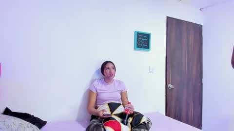 Snapshot of katia__dann chatting on 12/04/24, 12:41 katalina y Daniel online show from 12/04/24, 12:41