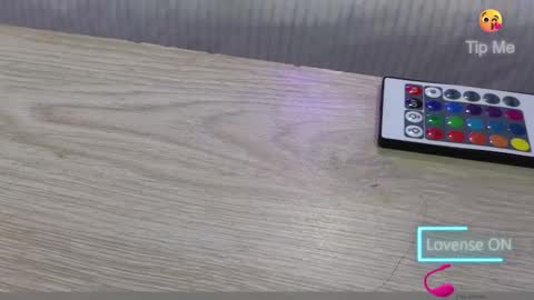 Katia collins online show from 10/28/25, 04:49