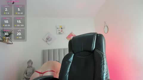 Snapshot of katia_gh chatting on 10/22/25, 11:32 Katia online show from 10/22/25, 11:32