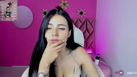 Snapshot of katia_sex25 chatting on 01/14/25, 07:06 Katia online show from 01/14/25, 07:06