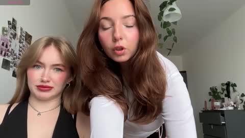 Snapshot of katie________ chatting on 09/26/25, 10:08 Katienext stream online show from 09/26/25, 10:08