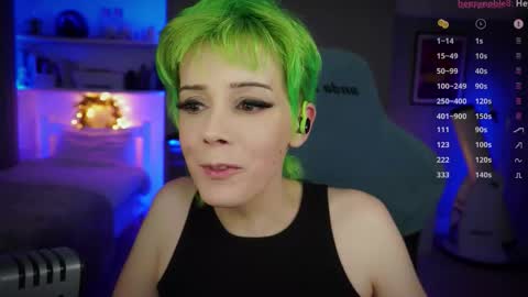 Snapshot of katie_cutie_ts chatting on 09/25/25, 04:54 Katie online show from 09/25/25, 04:54