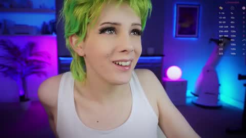 Snapshot of katie_cutie_ts chatting on 10/16/25, 06:42 Katie online show from 10/16/25, 06:42