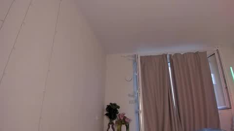Snapshot of katie_ness chatting on 03/11/25, 02:29 Kate online show from 03/11/25, 02:29