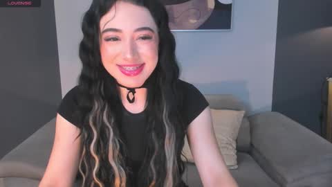 katieangel1 online show from 10/10/25, 11:42