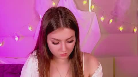 Snapshot of katiereeves chatting on 10/30/25, 05:13 katiereeves online show from 10/30/25, 05:13