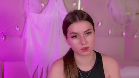 Snapshot of katiereeves chatting on 11/05/25, 05:35 katiereeves online show from 11/05/25, 05:35