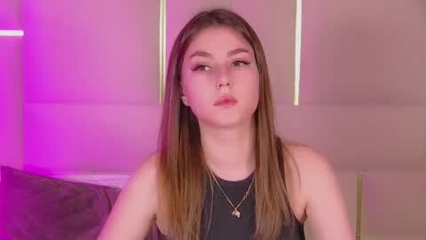 Snapshot of katiereeves chatting on 11/07/25, 06:08 katiereeves online show from 11/07/25, 06:08