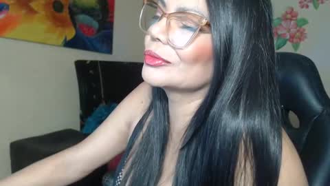 katiusca_horny2 online show from 12/16/24, 11:12