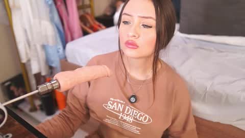 K A T L Y N  online show from 10/26/25, 02:34