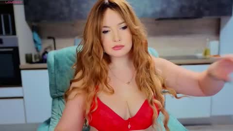 katniss_k online show from 10/25/25, 05:26