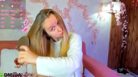 Katrina Bail online show from 10/06/25, 01:03