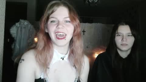 katrine_ine online show from 10/30/25, 08:53