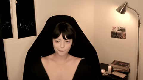 Snapshot of katsurotaro chatting on 12/17/24, 11:49 katsuro online show from 12/17/24, 11:49