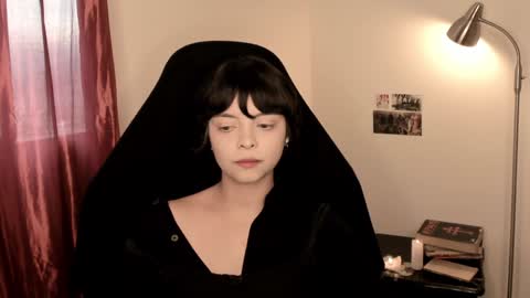 Snapshot of katsurotaro chatting on 12/18/24, 10:24 katsuro online show from 12/18/24, 10:24