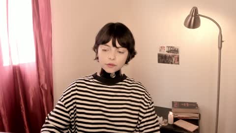 Snapshot of katsurotaro chatting on 12/23/24, 06:27 katsuro online show from 12/23/24, 06:27