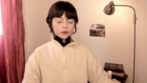Snapshot of katsurotaro chatting on 03/07/25, 07:05 katsuro online show from 03/07/25, 07:05
