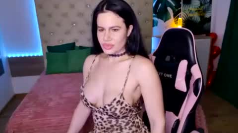 Snapshot of kattiesims chatting on 02/24/25, 01:13 KattieSims online show from 02/24/25, 01:13